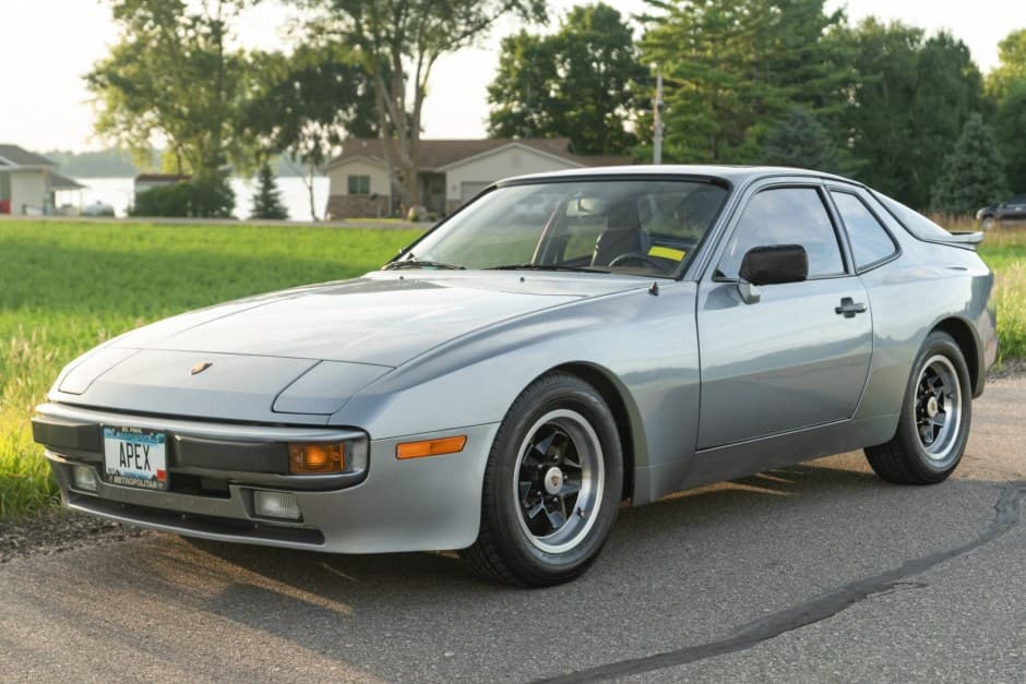 1983 Porsche 944 sold for $19,750