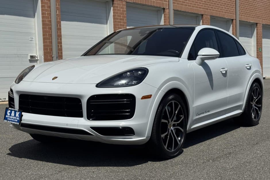 2022 Porsche 9Y0/9Y3 Cayenne (2019-) sold for $102,000
