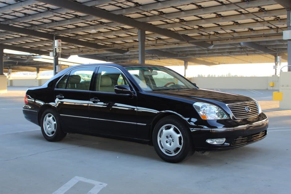 2002 Lexus LS Sedan sold for $11,000