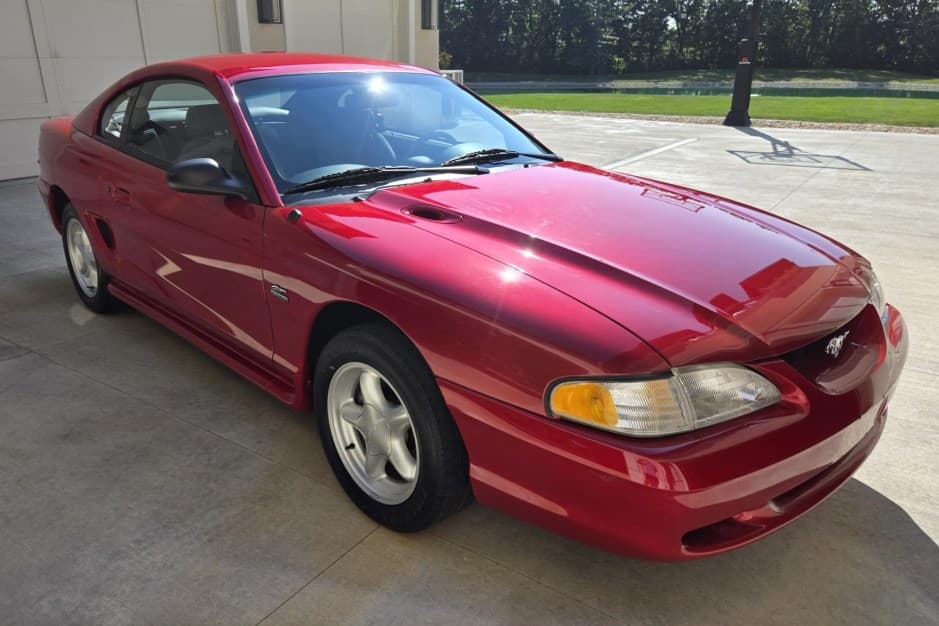 1995 Ford Mustang SN95 1994-2004 sold for $10,999