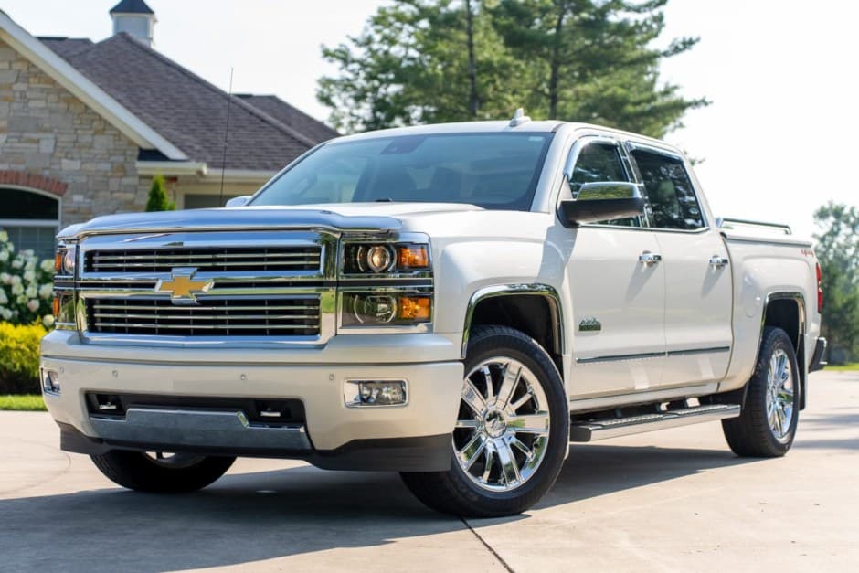 2015 Chevrolet Silverado K2XX (2014-2019) sold for $34,450