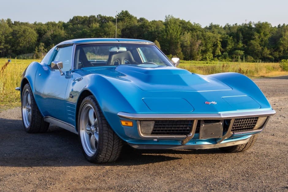 1970 Chevrolet Corvette C3 sold for $27,500