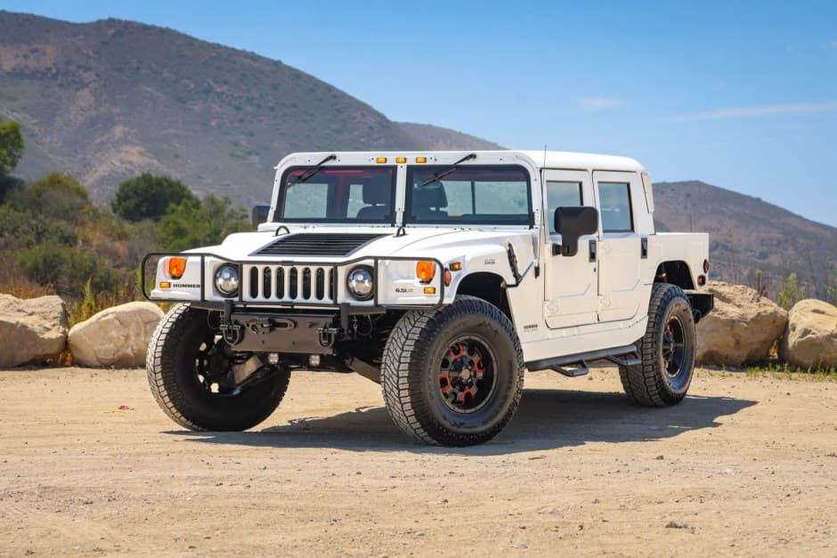 1999 Hummer HMMWV/Humvee sold for $71,000