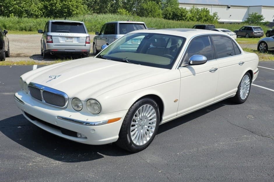 2007 Jaguar X350/X356/X358 XJ (2004-2009) sold for $5,700