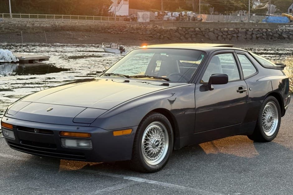 1987 Porsche 944 Turbo sold for $24,250