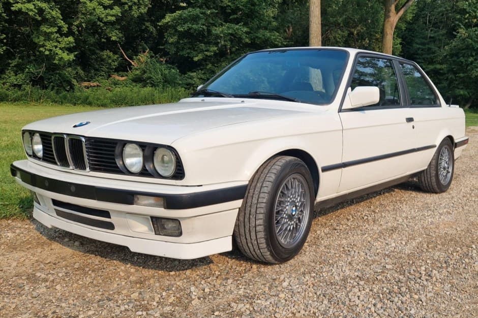 1991 BMW E30 3-Series Coupe sold for $11,250