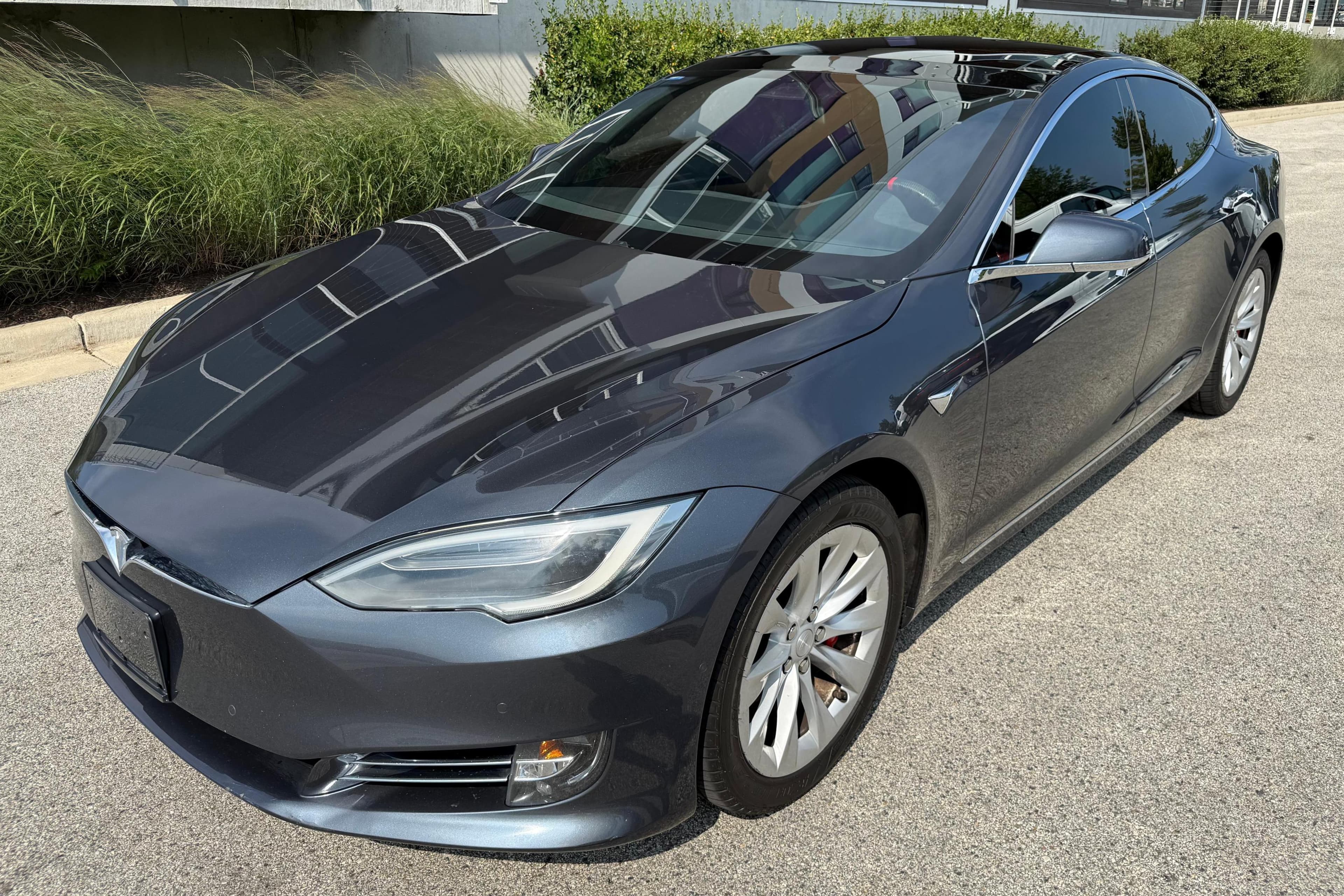 2017 Tesla Model S sold for $18,500