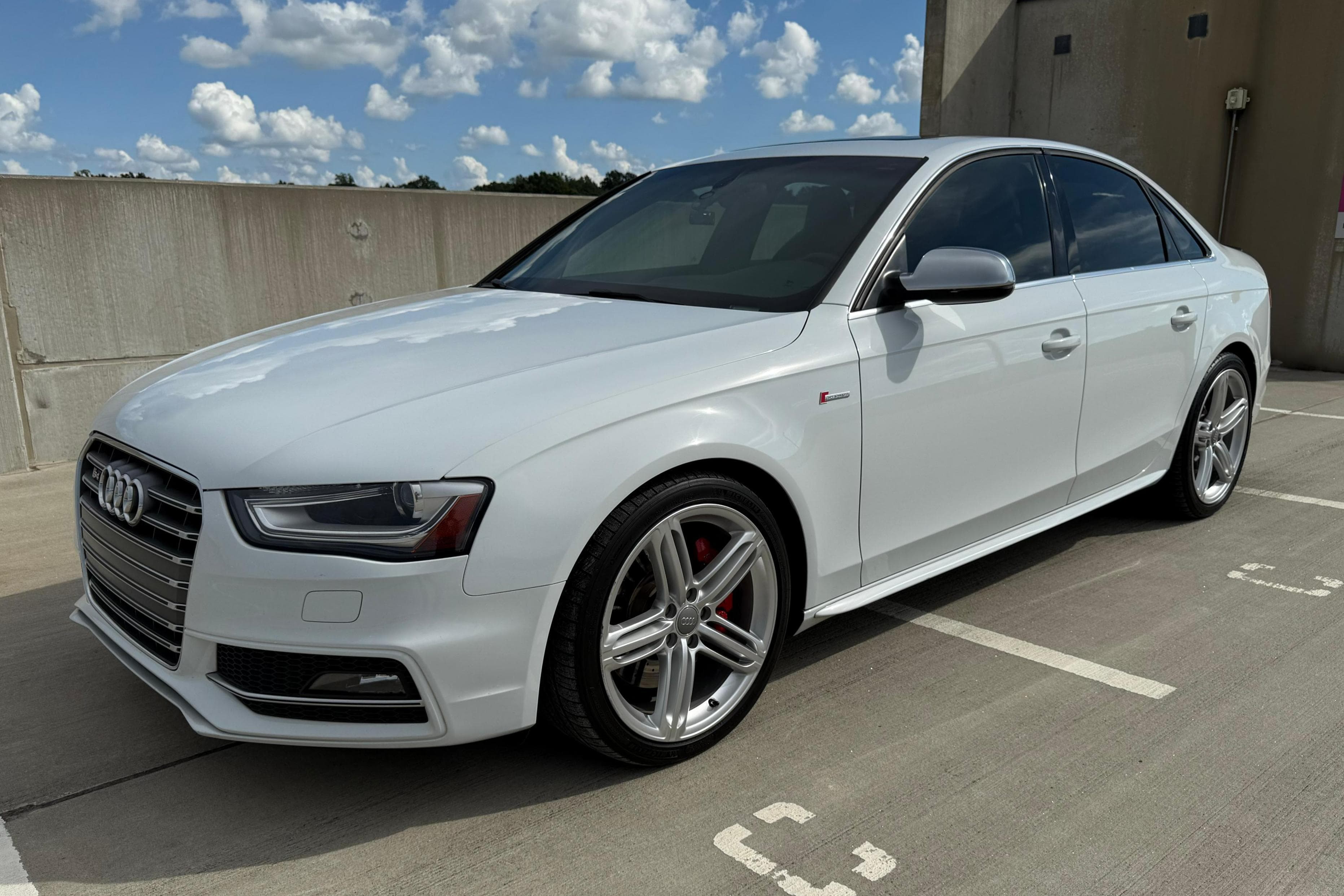 2015 Audi B8 S4 sold for $17,250