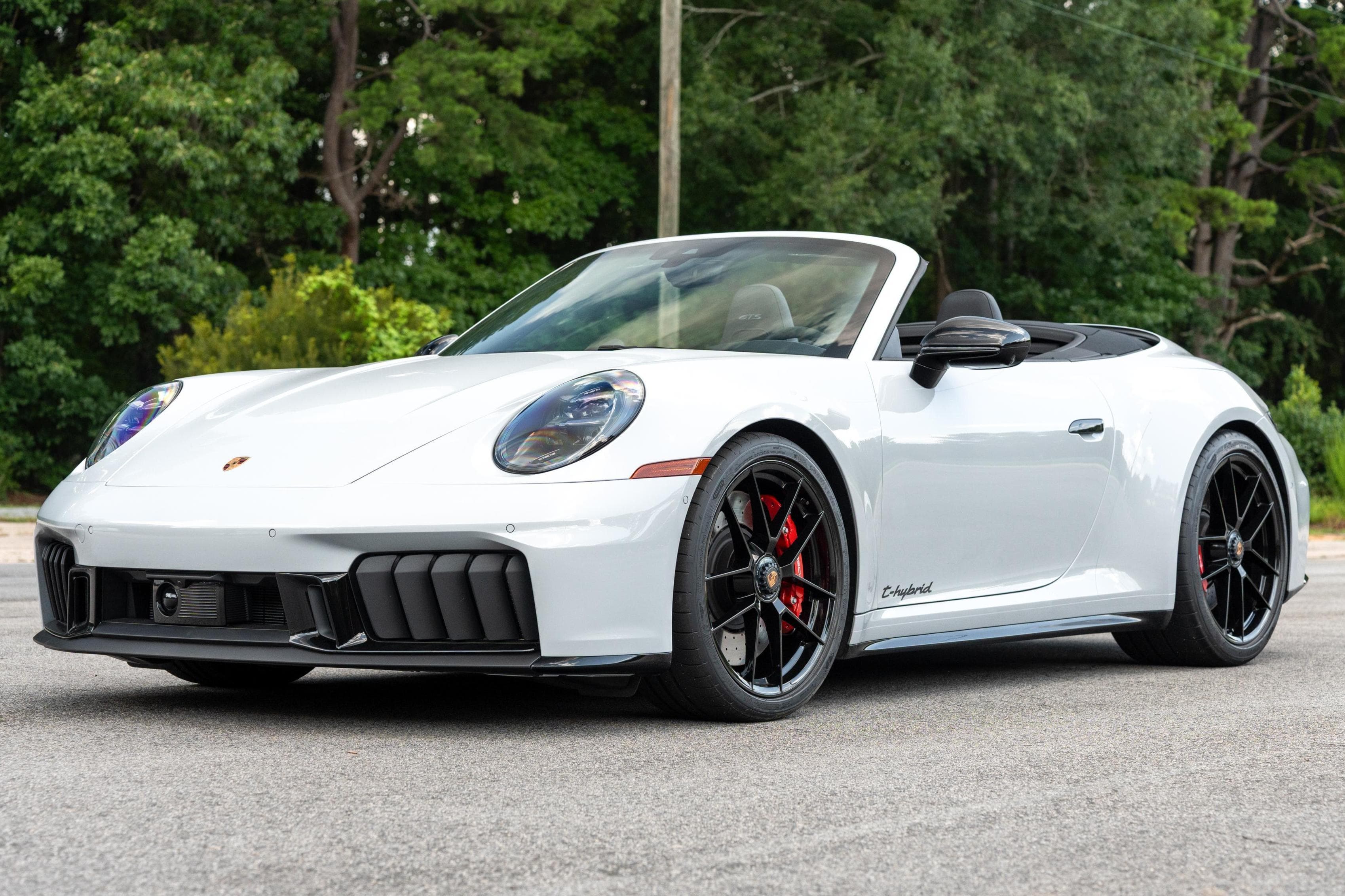 2025 Porsche 992 911 sold for $205,786