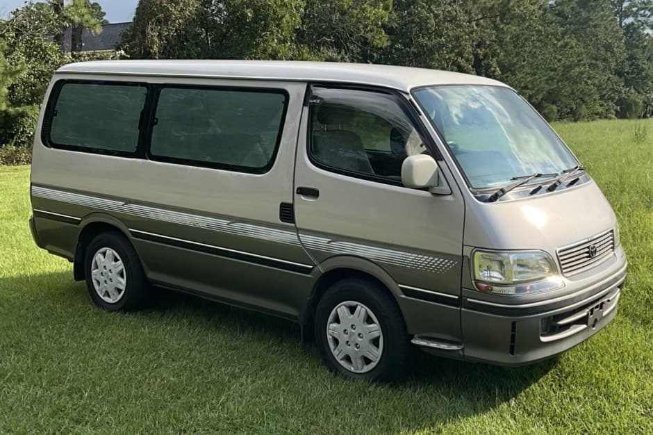 1996 Toyota HiAce sold for $7,500