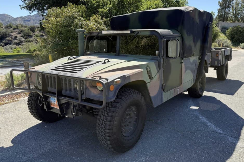 2005 Hummer HMMWV/Humvee sold for $16,500