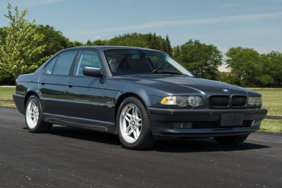 2001 BMW E38 7-Series sold for $10,740