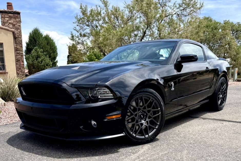 2014 Ford Mustang S197 2005-2014 sold for $60,500