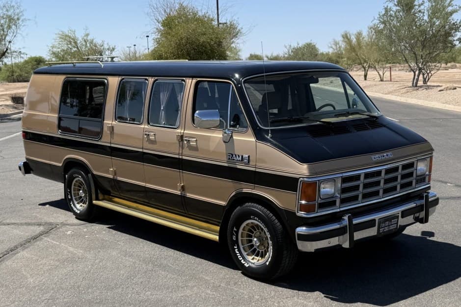 1989 Dodge Ram Van sold for $13,333