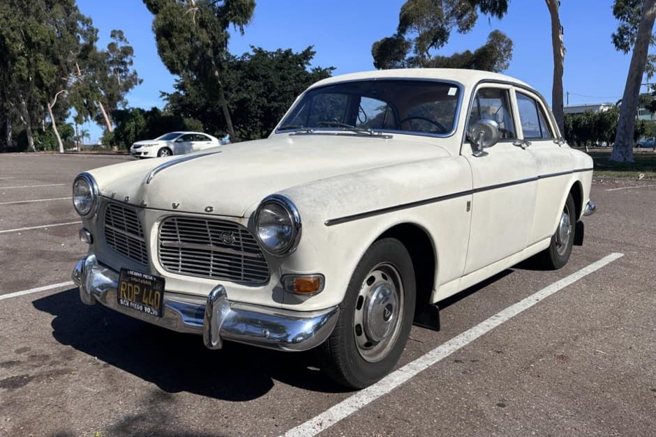 1965 Volvo Amazon sold for $5,100