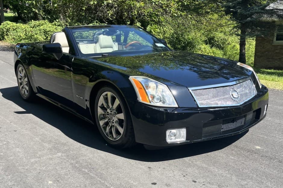 2006 Cadillac XLR sold for $16,222