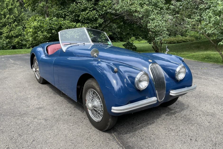 1954 Jaguar XK120 sold for $33,500