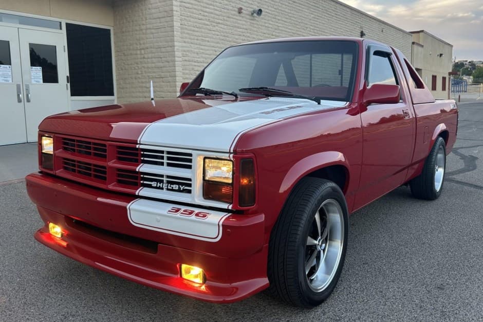 1989 Dodge Dakota (1987-1996) sold for $16,500