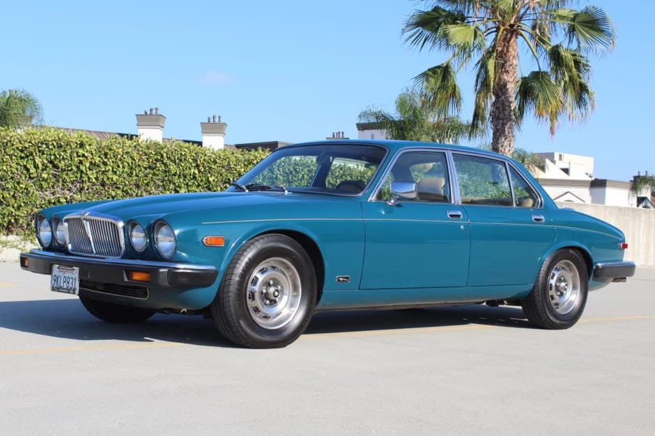 1980 Jaguar XJ Series 3 (1980-1992) sold for $8,500