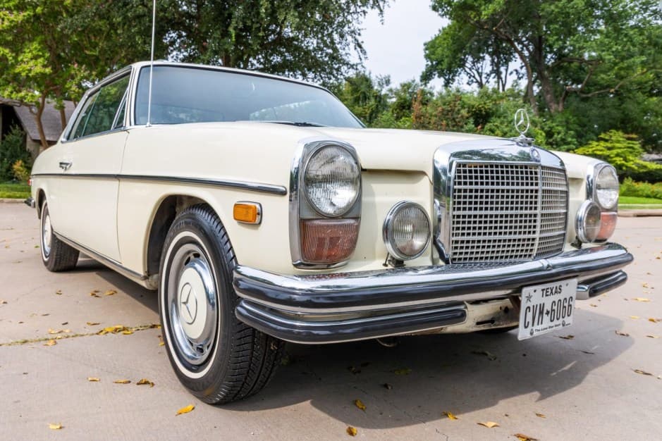1970 Mercedes-Benz W114 & W115 sold for $10,000