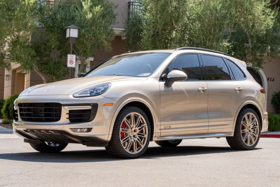 2016 Porsche 958 Cayenne (2011-2018) sold for $25,251