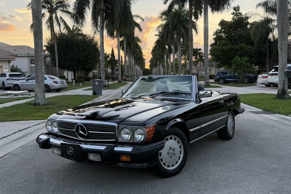 1989 Mercedes-Benz R107 SL sold for $14,000