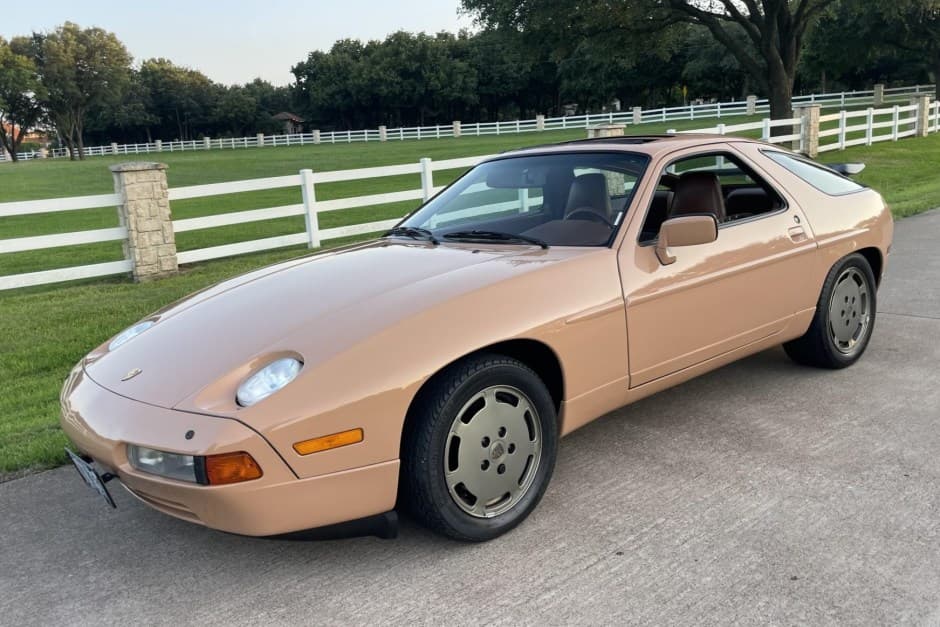 1987 Porsche 928 sold for $35,000