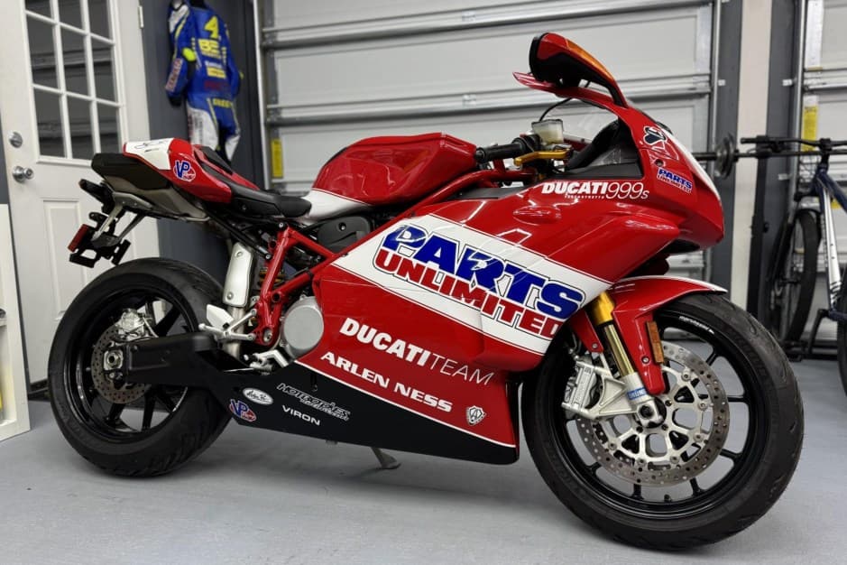 2007 Ducati 999 sold for $16,750