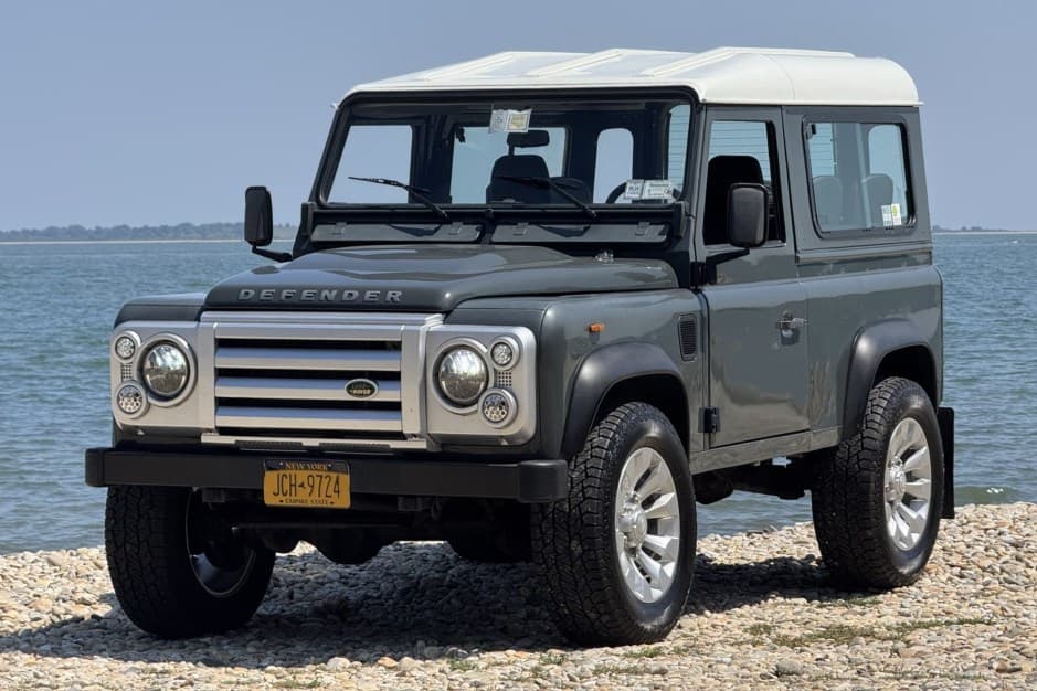 1987 Land Rover 90 / Defender 90 (Euro Spec) sold for $27,500