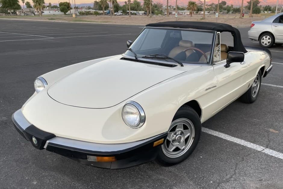 1984 Alfa Romeo 105/115 Spider Series 3 sold for $4,500