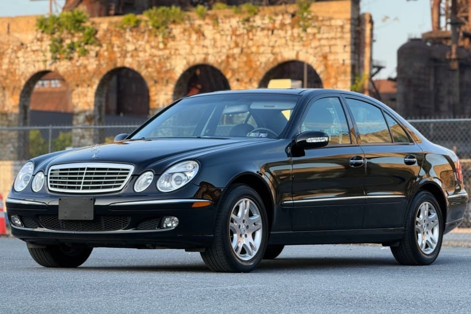 2005 Mercedes-Benz W211 E-Class sold for $15,750