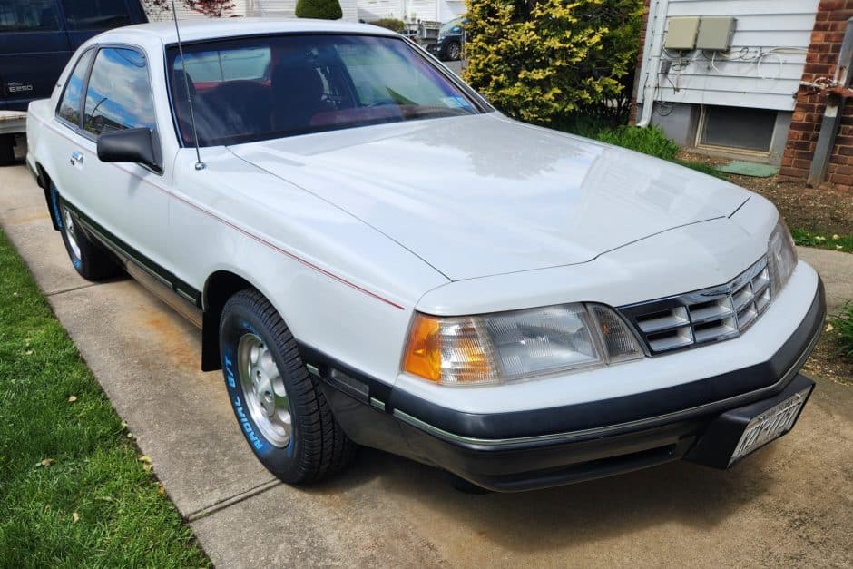 1987 Ford Thunderbird (1983-1988) sold for $5,400