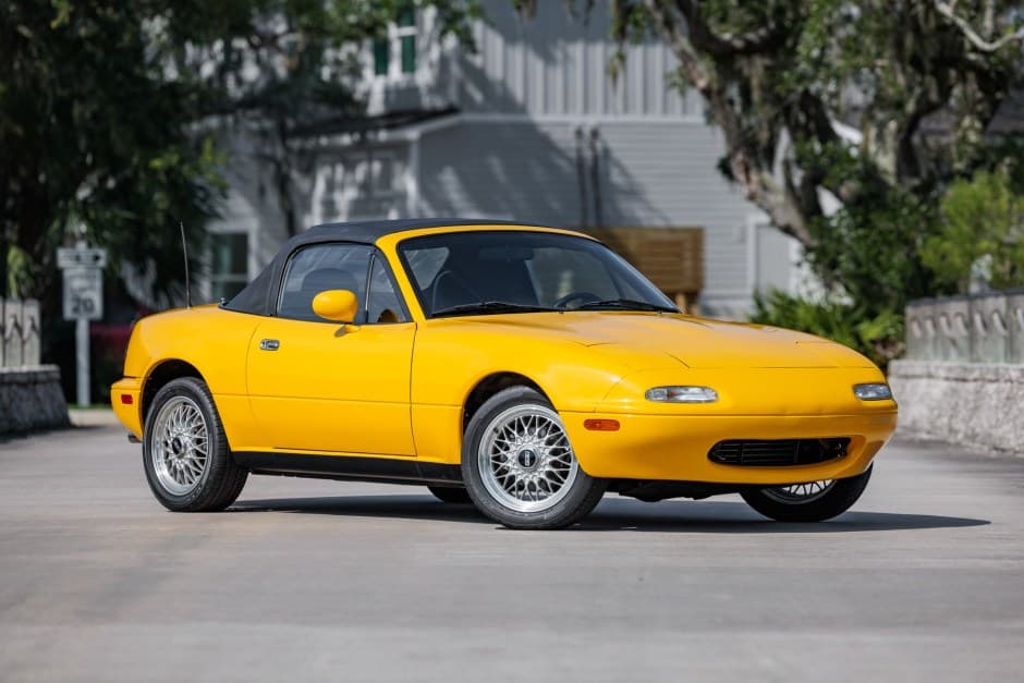 1992 Mazda NA MX-5 Miata sold for $21,250
