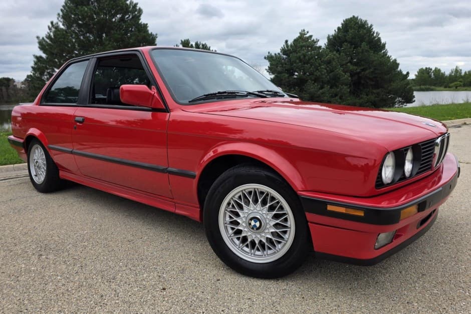 1991 BMW E30 3-Series Coupe sold for $30,000