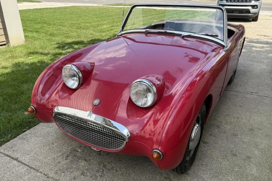 1960 Austin-Healey Bugeye Sprite sold for $10,500