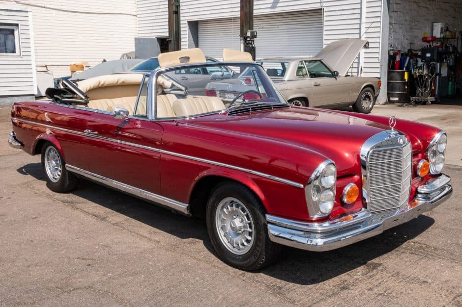 1967 Mercedes-Benz W112 sold for $155,000