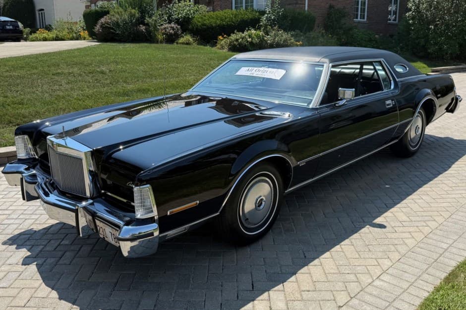 1974 Lincoln Continental Mark IV (1972-1976) sold for $40,000