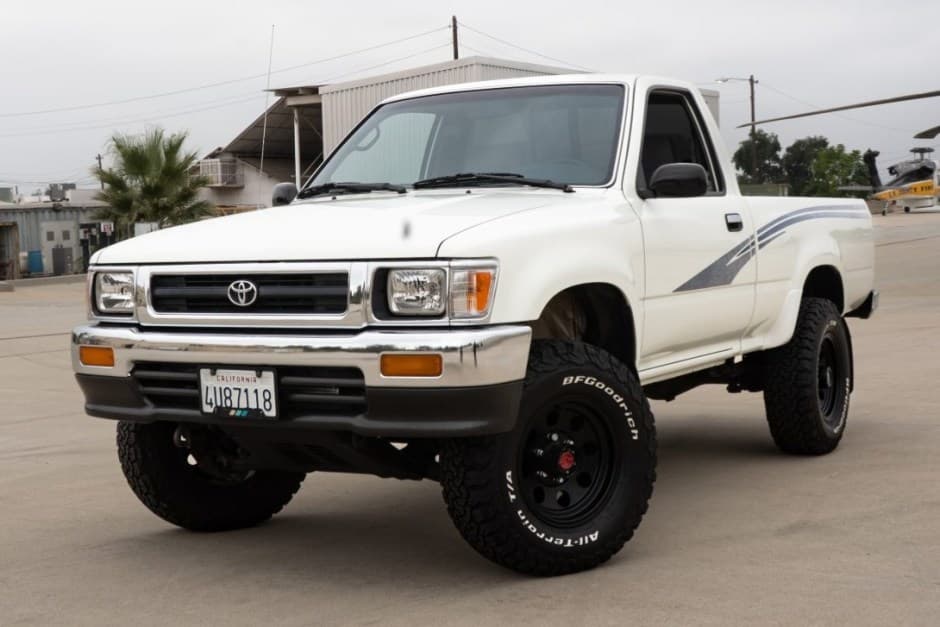 1993 Toyota Pickup (N80/90/100/110 1989-1997) sold for $19,000