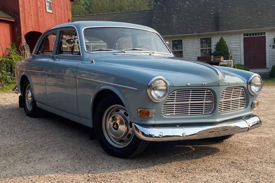 1966 Volvo Amazon sold for $6,902