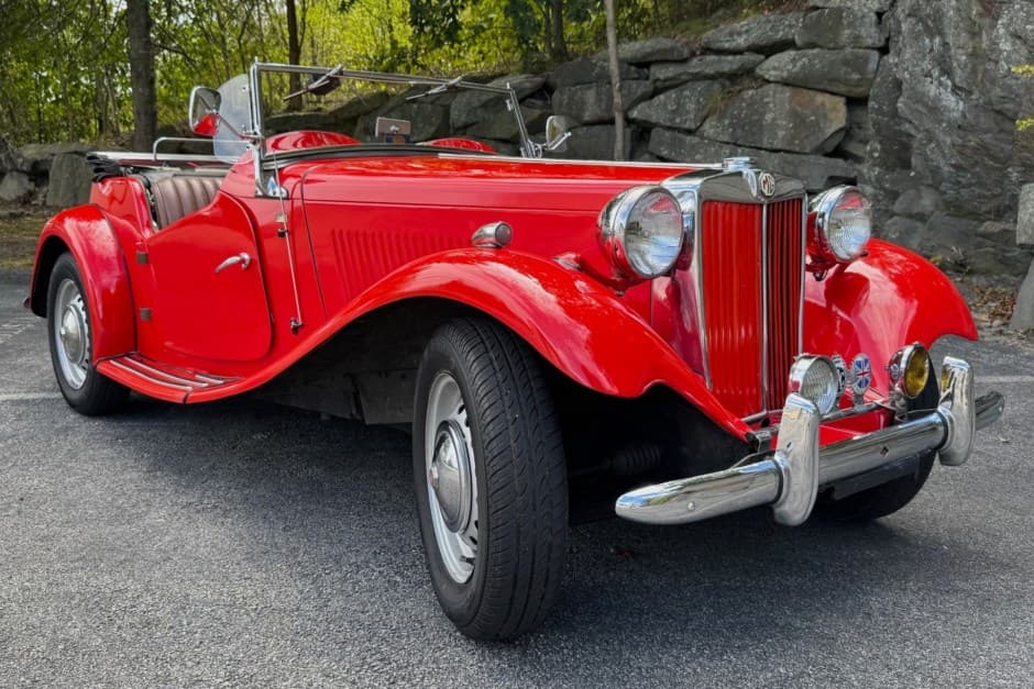 1952 MG TD sold for $15,000