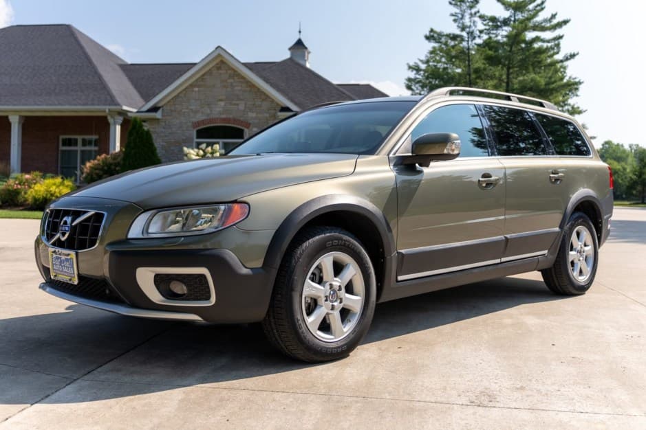 2011 Volvo XC70 sold for $16,500