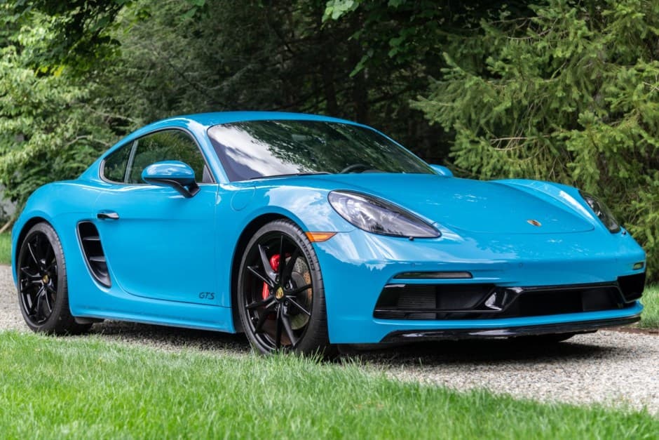 2018 Porsche 982 718 Cayman sold for $76,000