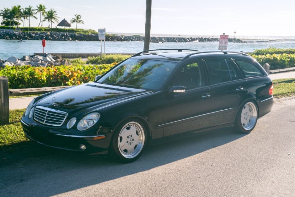2005 Mercedes-Benz W211 E-Class sold for $11,444