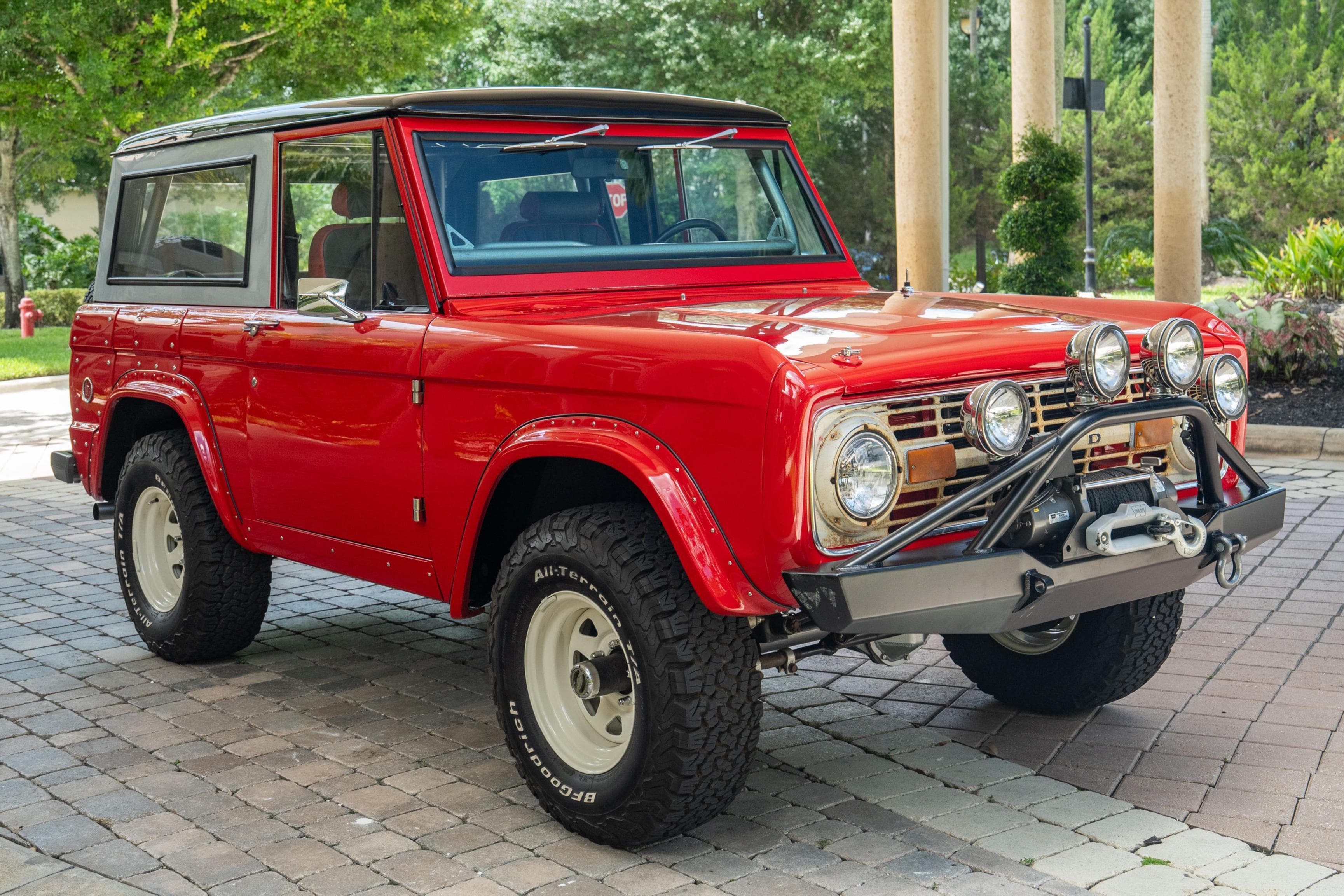 1974 Ford Bronco sold for $44,500