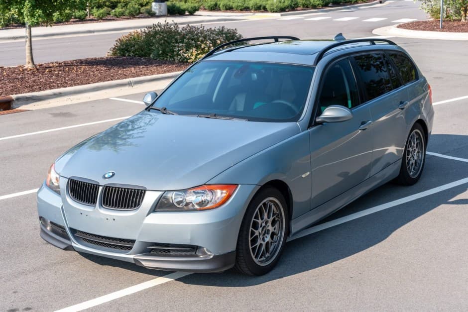 2008 BMW E91 3-Series Touring sold for $10,750