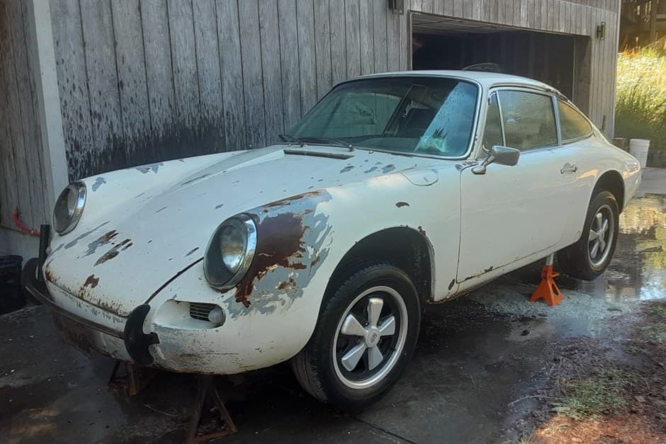 1966 Porsche 912 sold for $6,500
