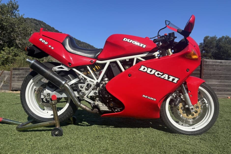 1991 Ducati 750, 800, 900, & 1000 Supersport (1988-2007) sold for $7,500