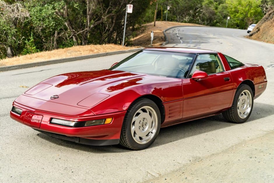 1992 Chevrolet Corvette C4 Coupe (1992-1996) sold for $13,350