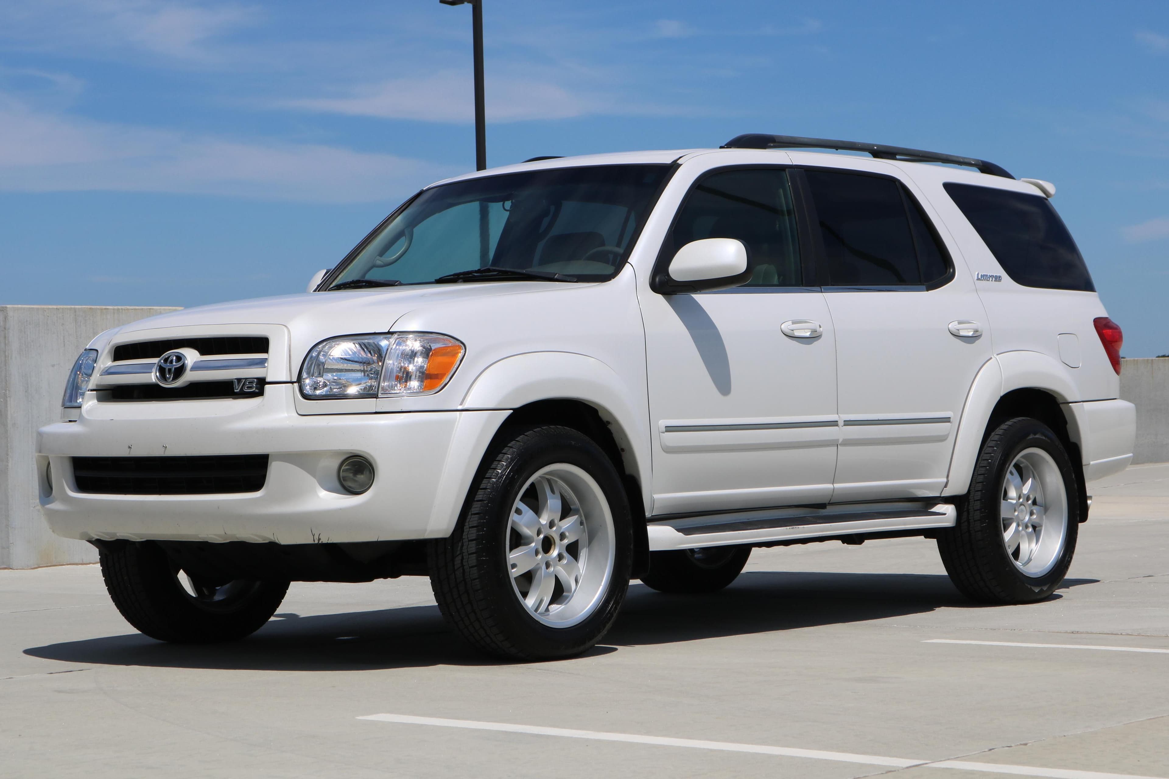 2005 Toyota Sequoia sold for $8,900