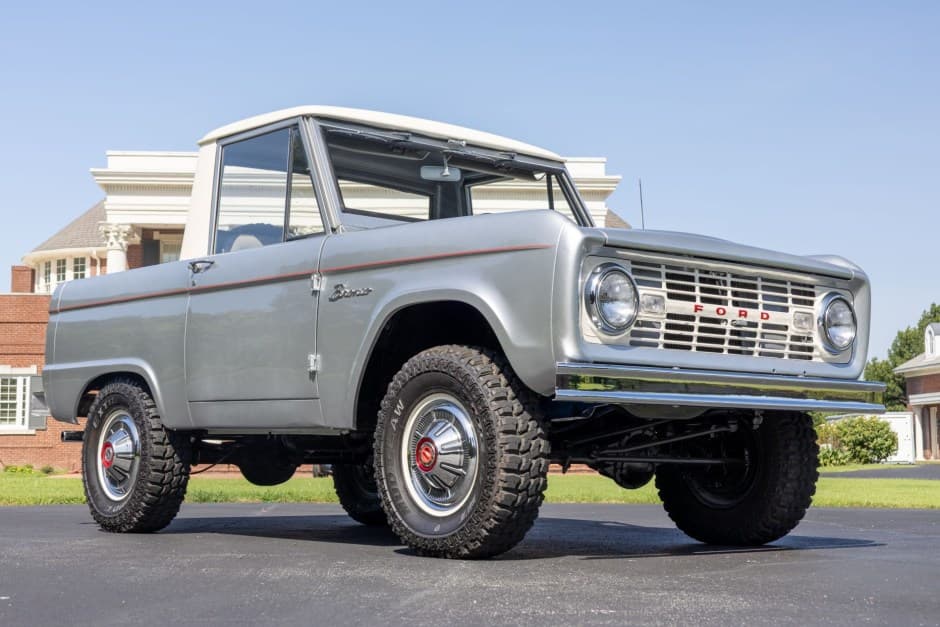 1966 Ford Bronco U13/U14/U15 1966-1977 sold for $41,000